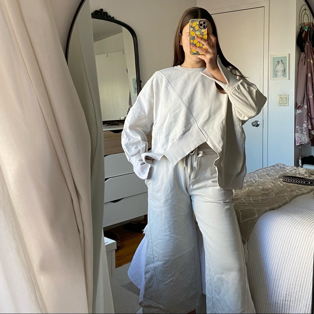 The Source Unknown Store Sweatsuit - image 2